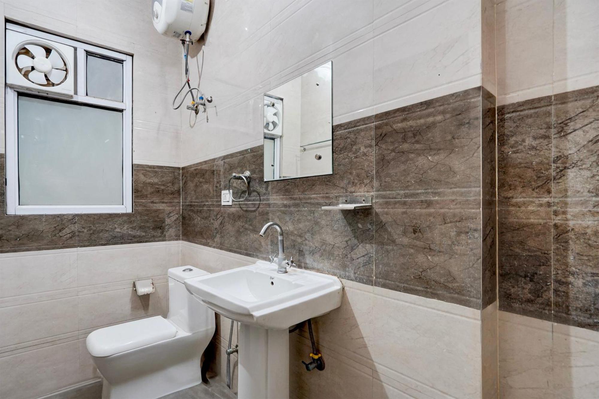 דירות גורגאון Super Townhouse Sector 53 Golf Course Road מראה חיצוני תמונה