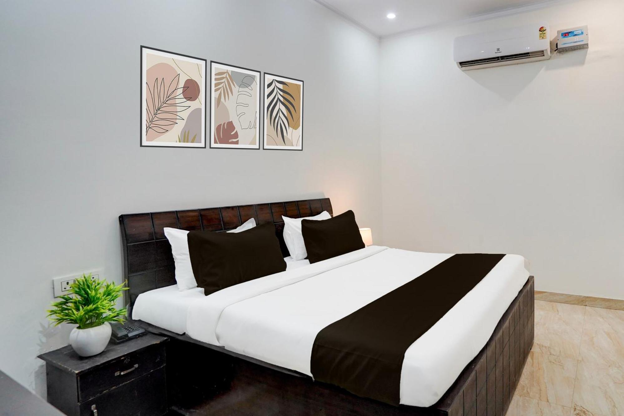 דירות גורגאון Super Townhouse Sector 53 Golf Course Road מראה חיצוני תמונה